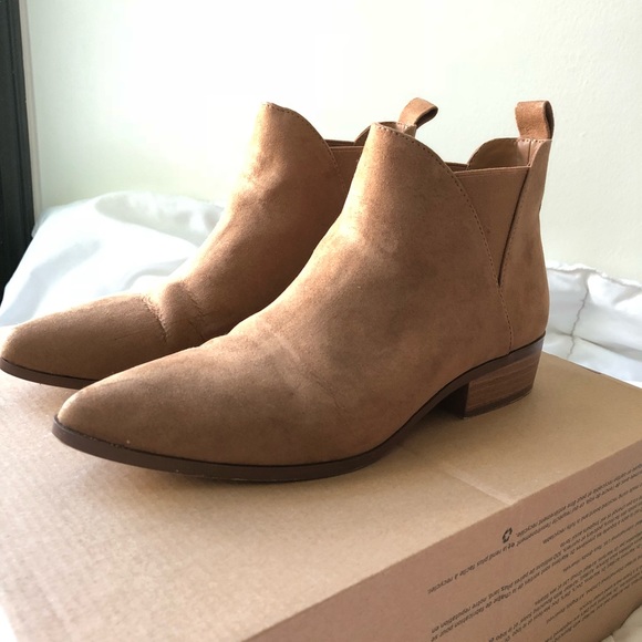 F21 Pointed Ankle Boots (6.5) - Picture 3 of 7